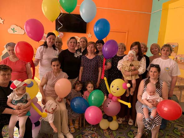  Детки под присмотром, родители спокойны